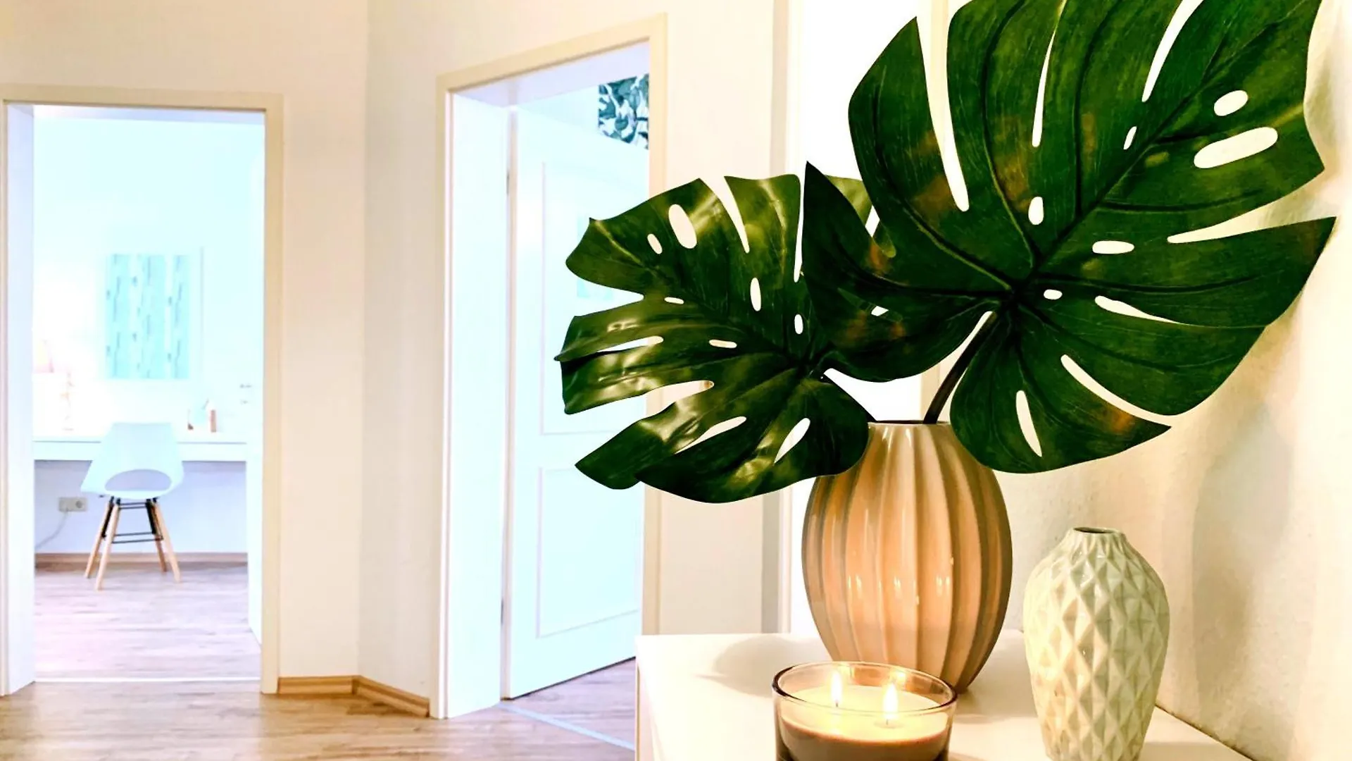 Apartment Zentrumsnahe Ferienwohnung Mit Ruhigem Balkon - 
